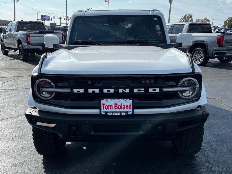 Ford Bronco Vehicle Image 09