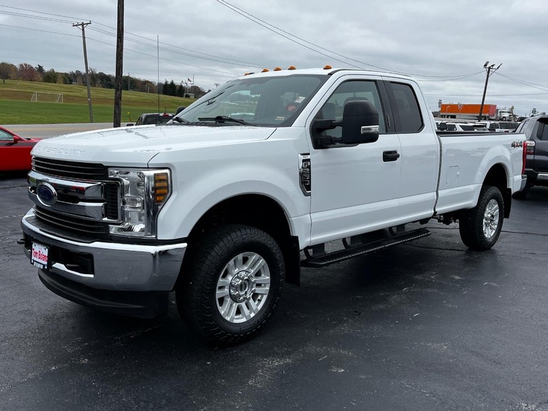 Ford Super Duty F-250 SRW Vehicle Image 08