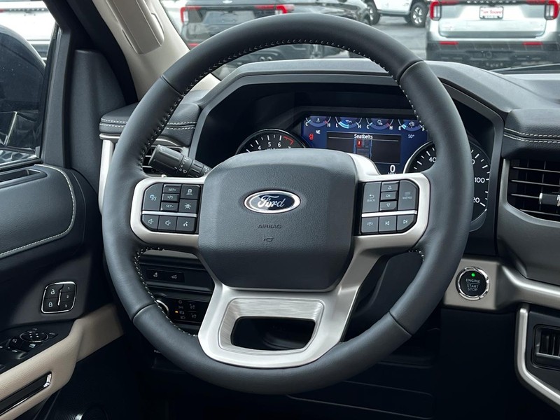 Ford Expedition Vehicle Image 09