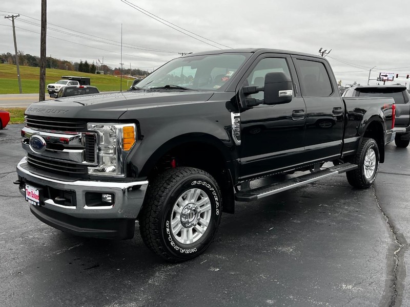 Ford Super Duty F-250 SRW Vehicle Image 08