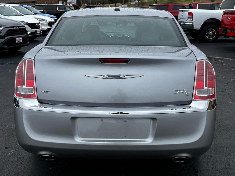 Chrysler 300 Vehicle Image 04