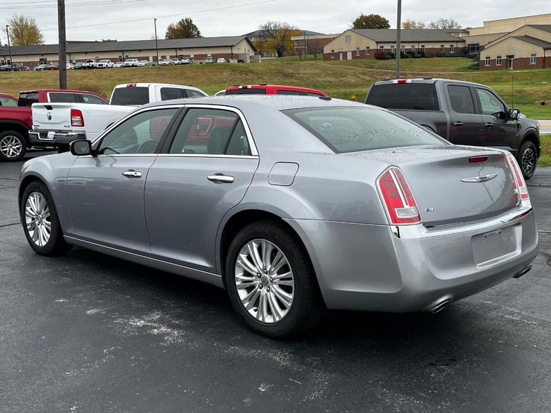 Chrysler 300 Vehicle Image 06