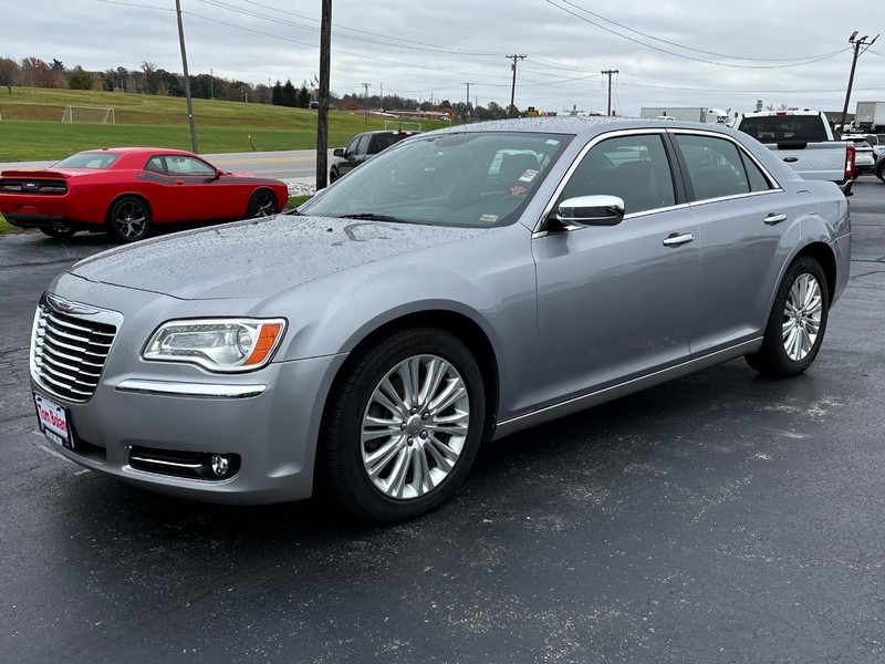 Chrysler 300 Vehicle Image 08