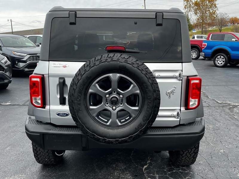 Ford Bronco Vehicle Image 04