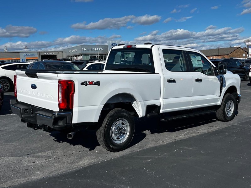 Ford Super Duty F-250 SRW Vehicle Image 03