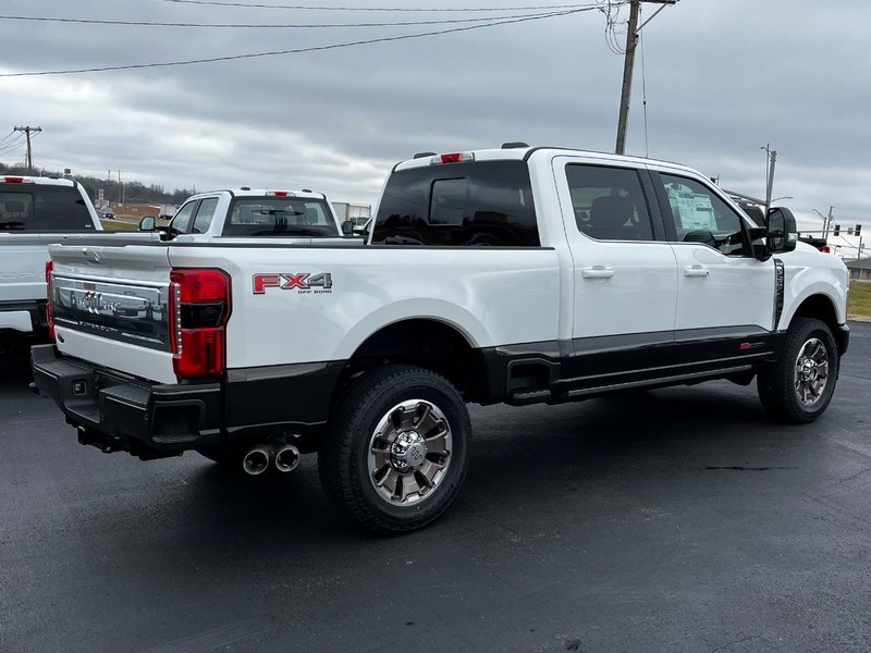 Ford Super Duty F-250 SRW Vehicle Image 03