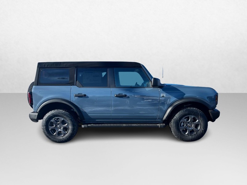 Ford Bronco Vehicle Image 02