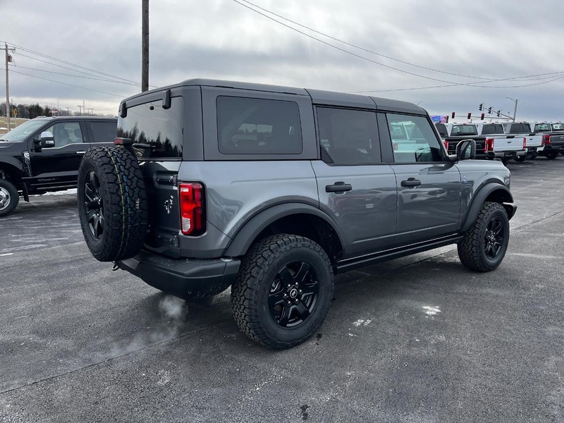 Ford Bronco Vehicle Image 03