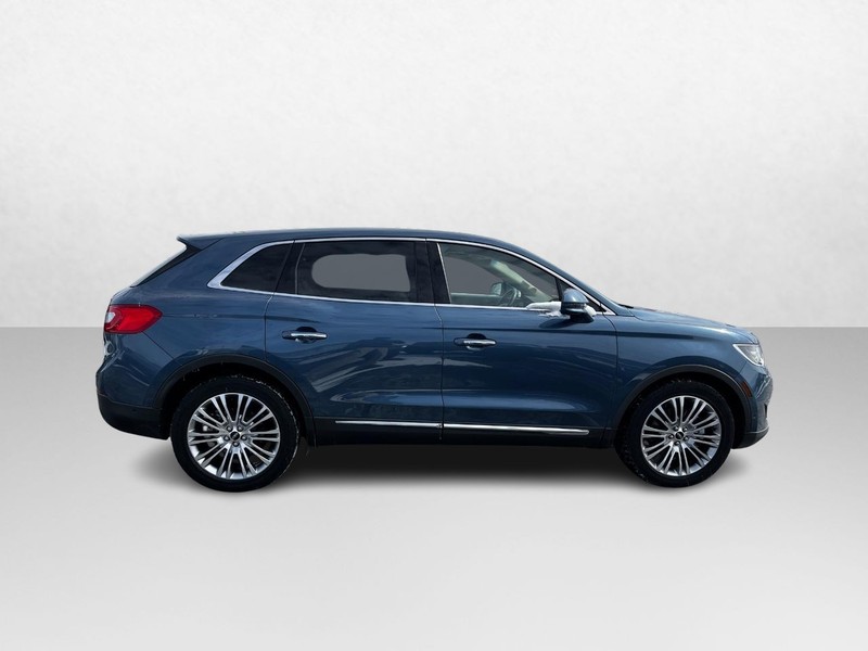 Lincoln MKX Vehicle Image 02