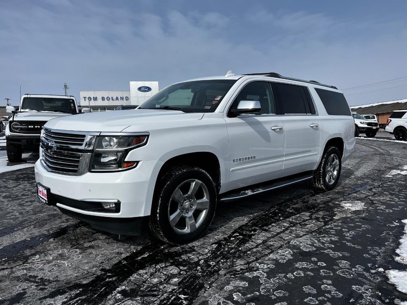 Chevrolet Suburban Vehicle Image 08