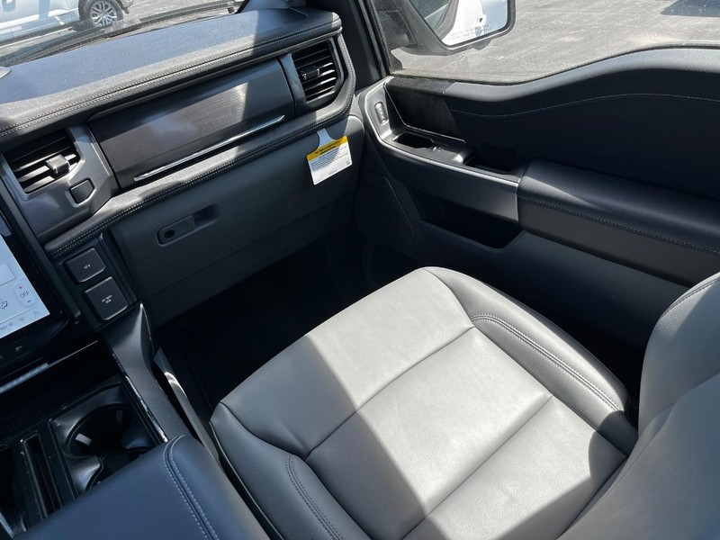 Ford F-150 Lightning Vehicle Image 07