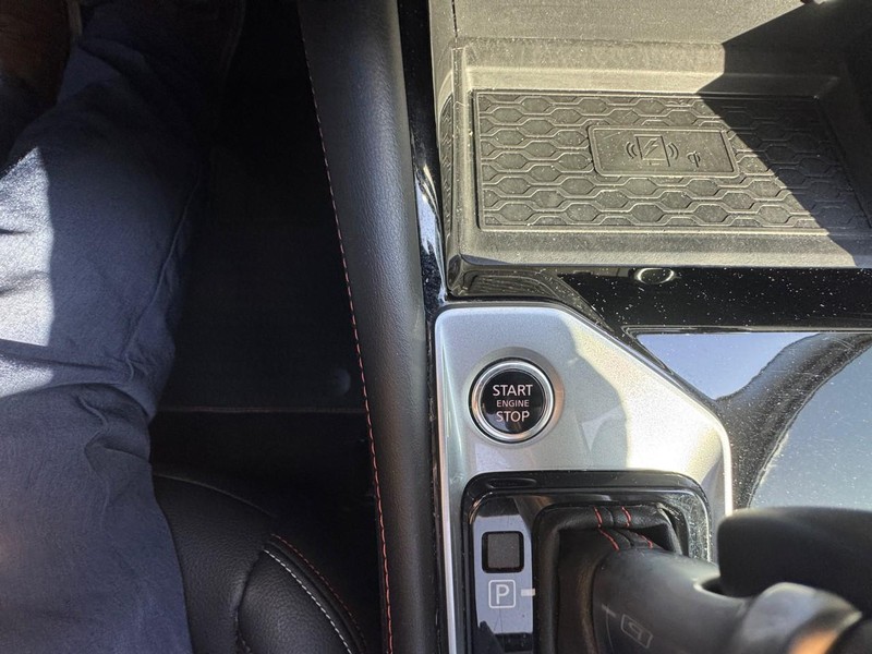 Nissan Altima Vehicle Image 19
