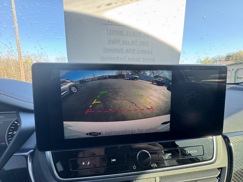 Nissan Altima Vehicle Image 20