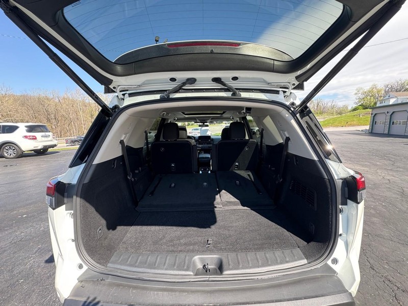 Nissan Pathfinder Vehicle Image 14
