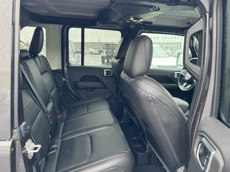 Jeep Wrangler 4xe Vehicle Image 10