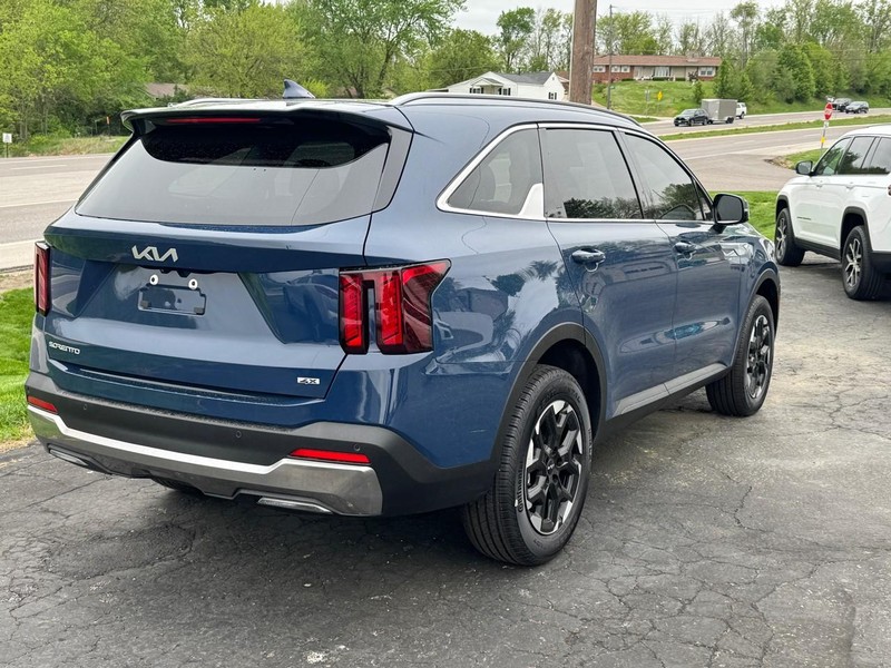 Kia Sorento Vehicle Image 05