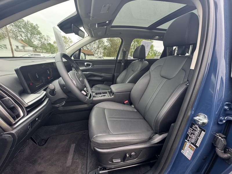 Kia Sorento Vehicle Image 09