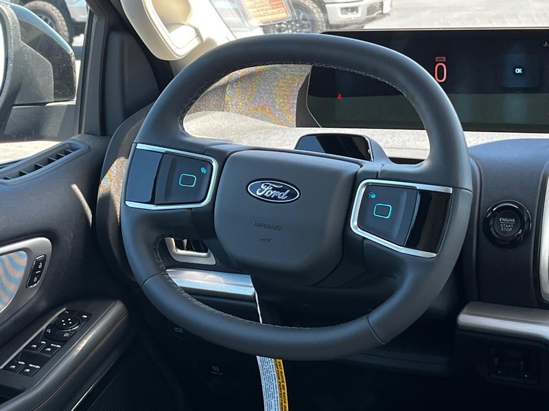Ford Expedition Max Vehicle Image 09
