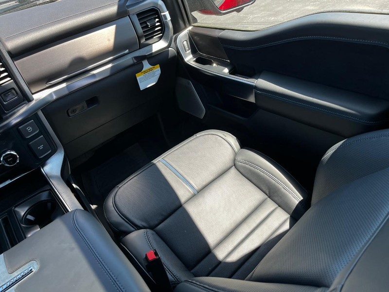 Ford F-150 Vehicle Image 09