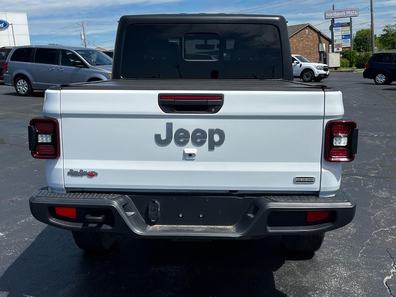 Jeep Gladiator Vehicle Image 04