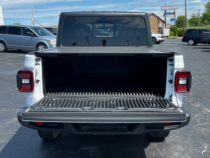 Jeep Gladiator Vehicle Image 05