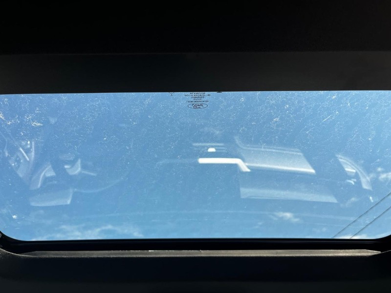 Ford Explorer Vehicle Image 07