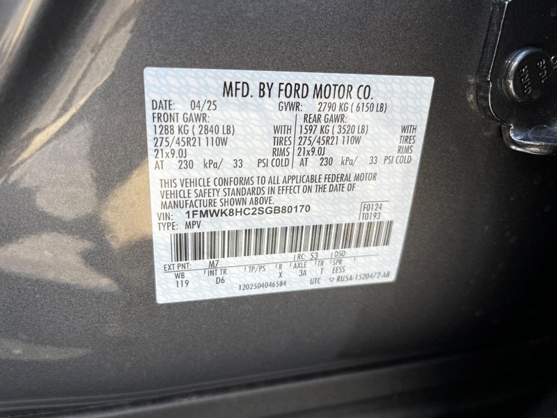 Ford Explorer Vehicle Image 19