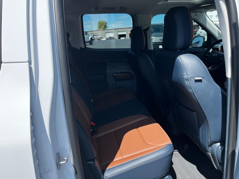 Ford Maverick Vehicle Image 10