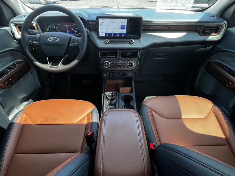 Ford Maverick Vehicle Image 12