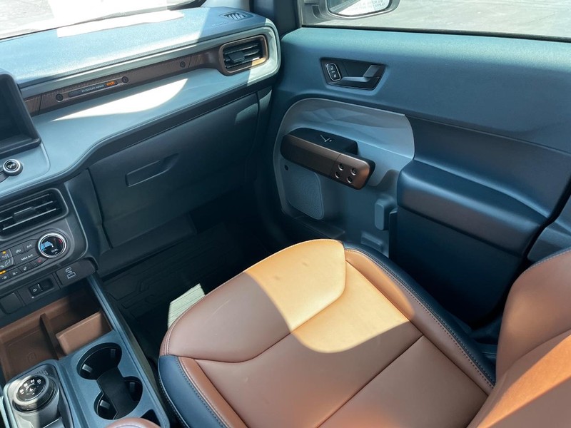 Ford Maverick Vehicle Image 14