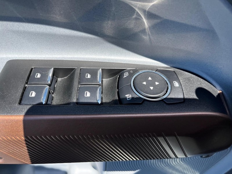 Ford Maverick Vehicle Image 15