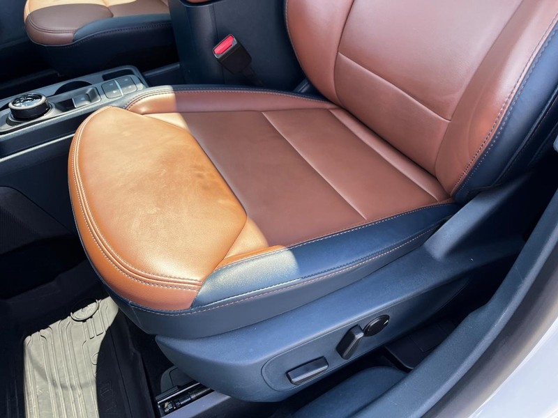 Ford Maverick Vehicle Image 16