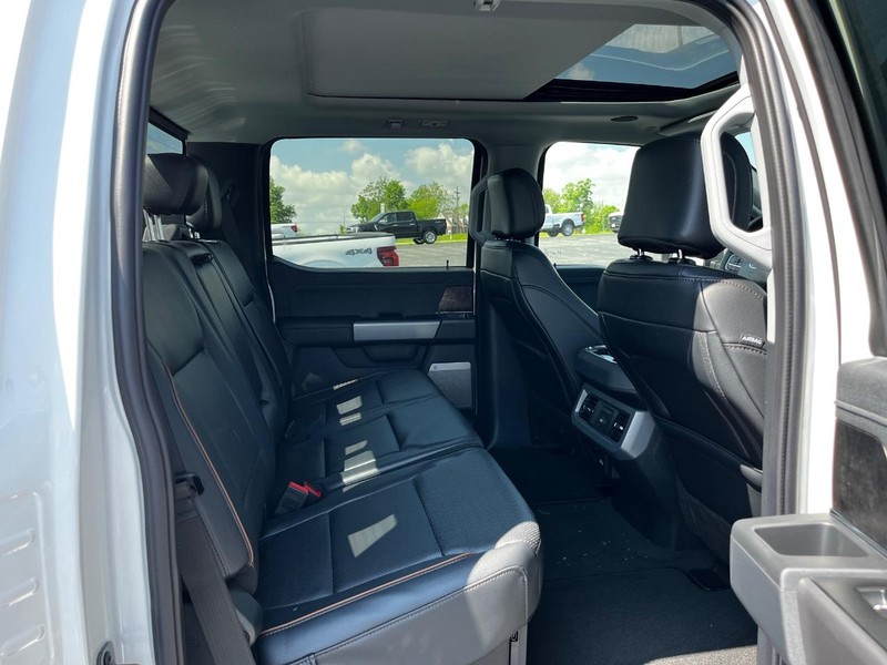 Ford Super Duty F-350 SRW Vehicle Image 04