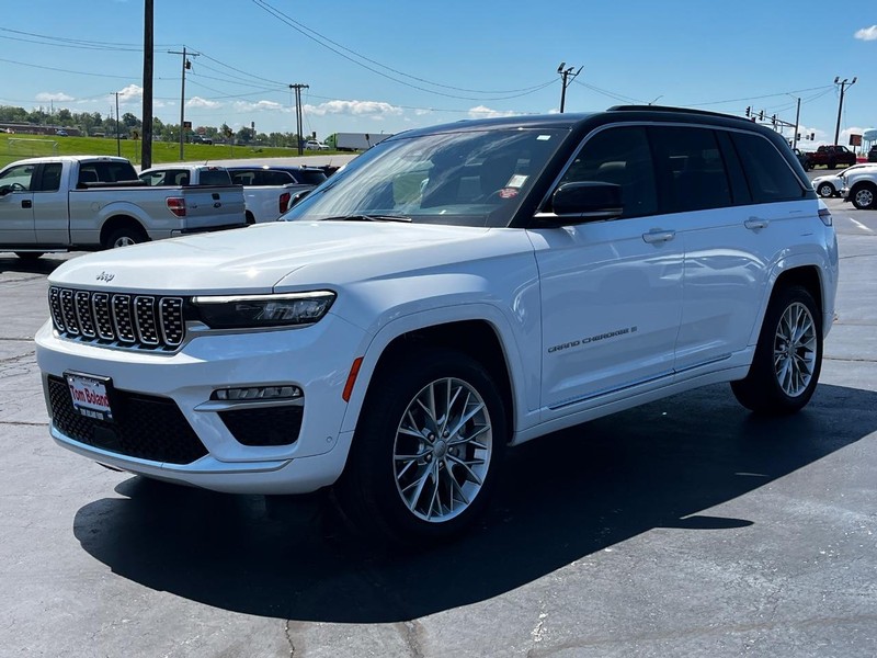 Jeep Grand Cherokee Vehicle Image 08