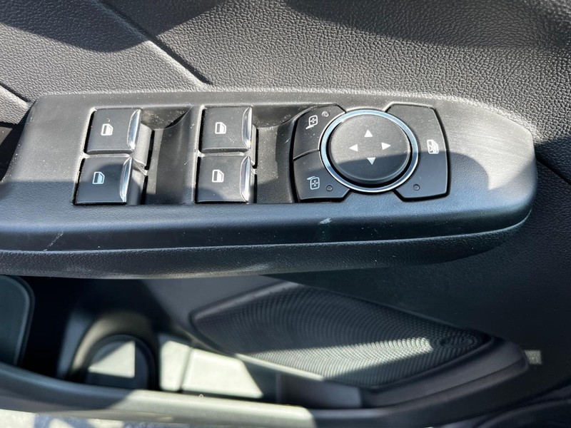 Ford Escape Vehicle Image 08
