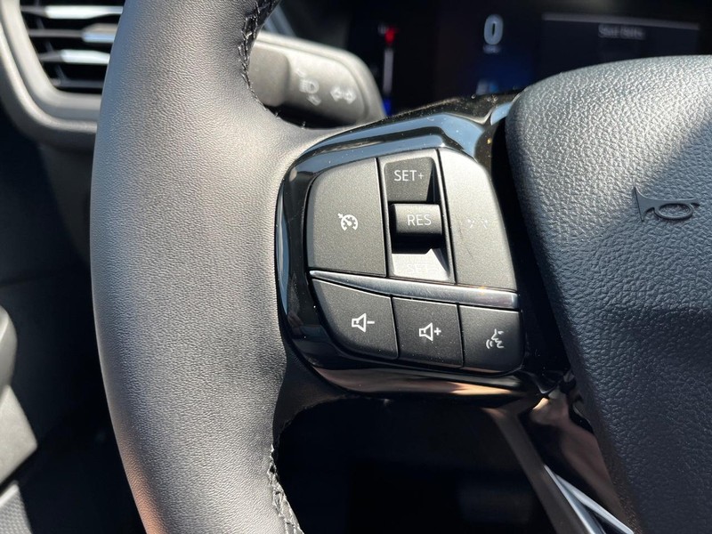Ford Escape Vehicle Image 10