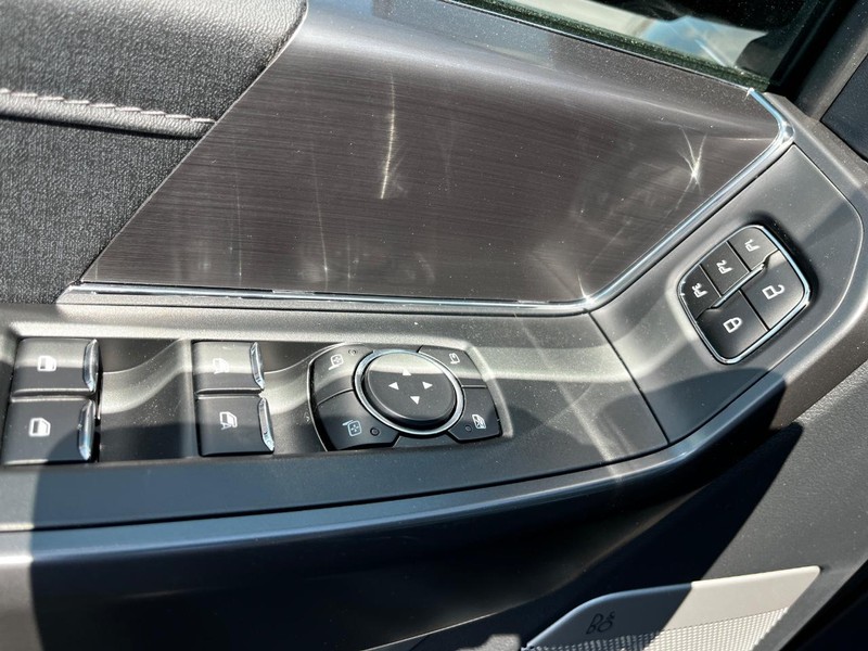 Ford F-150 Vehicle Image 09