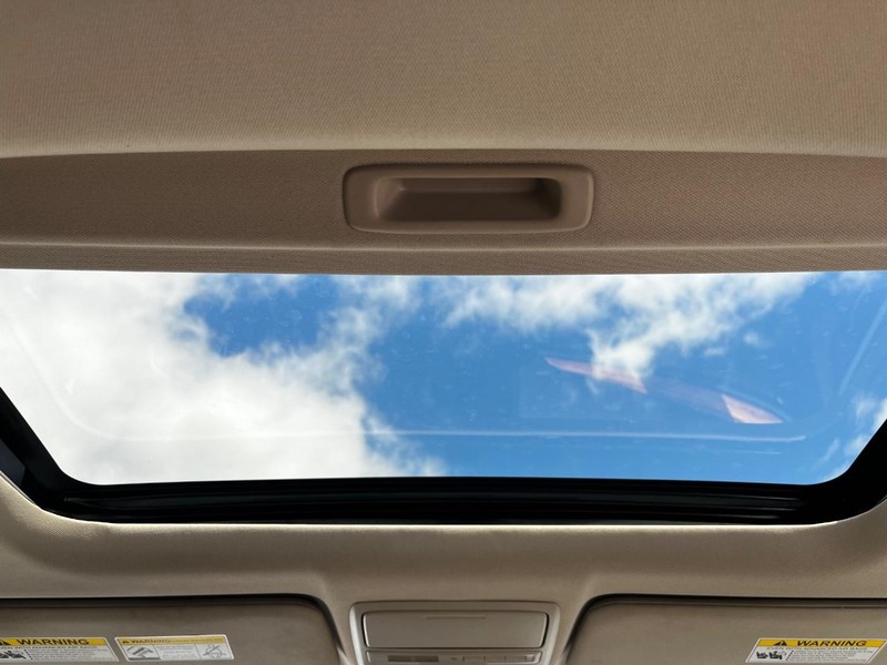 Honda CR-V Vehicle Image 11