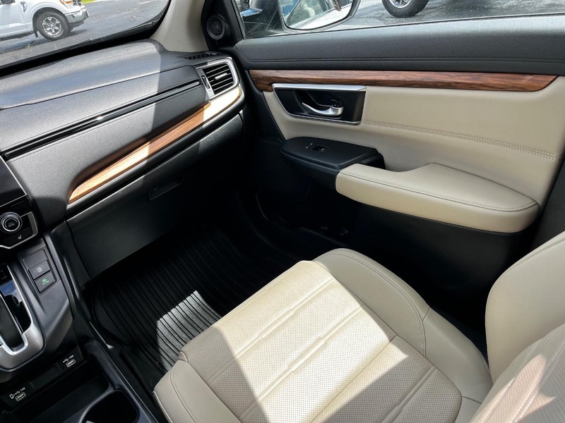 Honda CR-V Vehicle Image 14