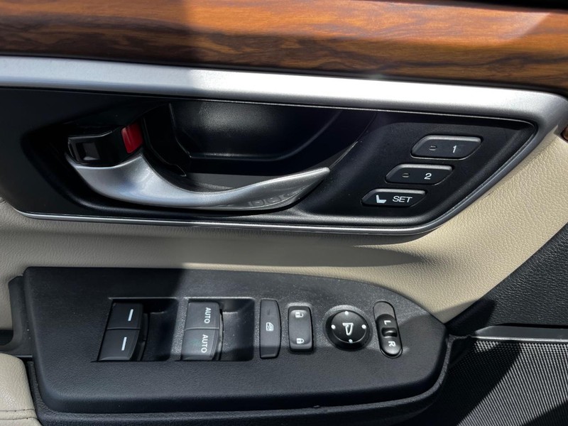Honda CR-V Vehicle Image 15