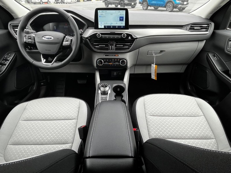 Ford Escape Vehicle Image 05