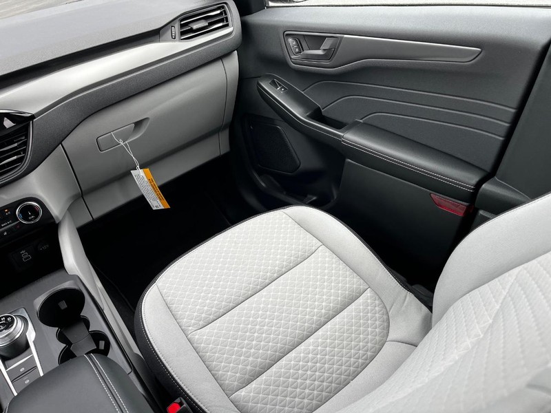 Ford Escape Vehicle Image 07