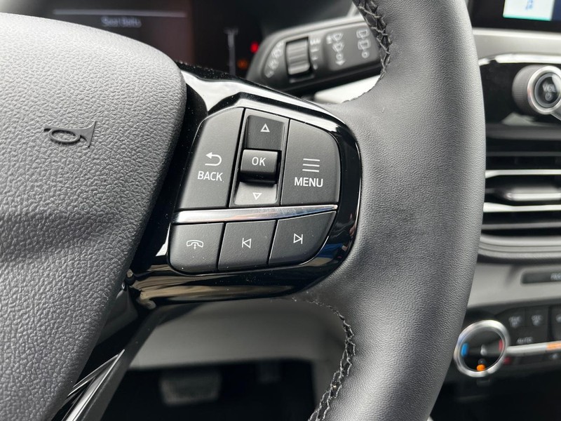 Ford Escape Vehicle Image 11