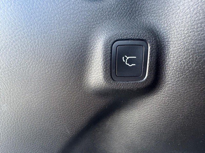 Jeep Compass Vehicle Image 12