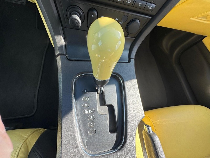 Ford Thunderbird Vehicle Image 19