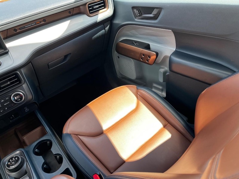 Ford Maverick Vehicle Image 13