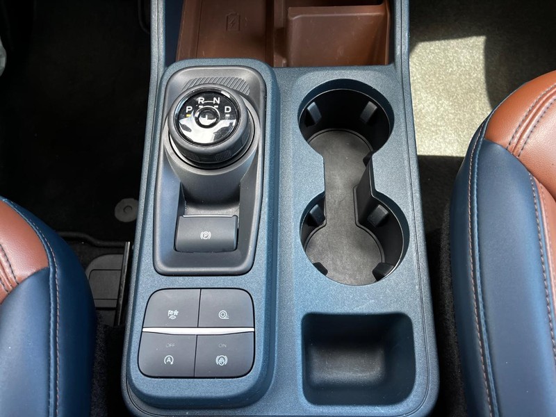 Ford Maverick Vehicle Image 19