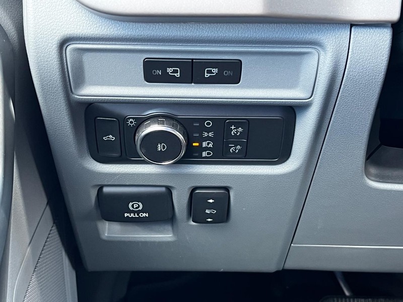 Ford F-150 Vehicle Image 12
