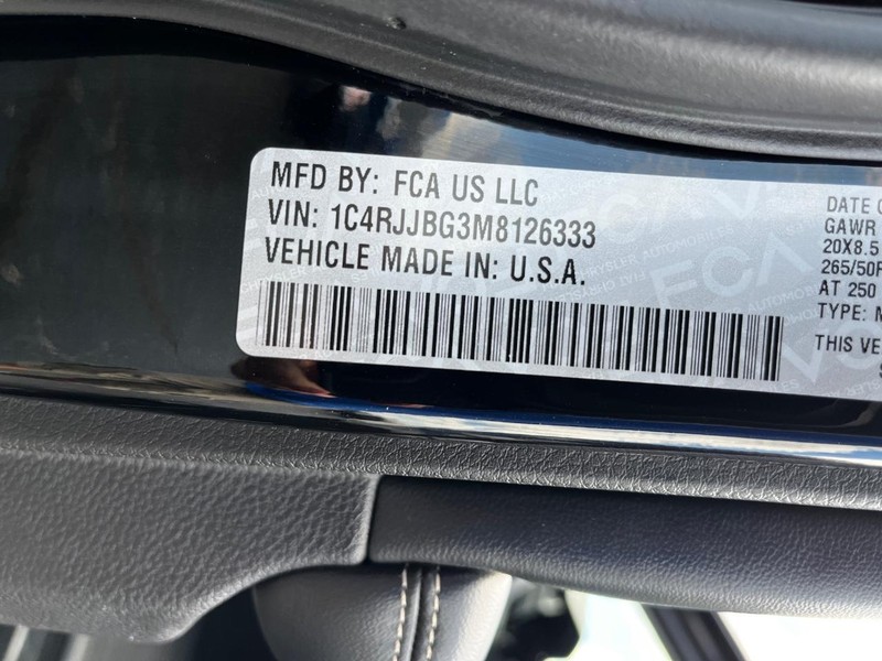 Jeep Grand Cherokee L Vehicle Image 25