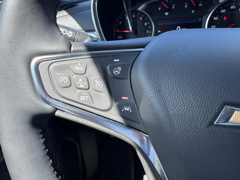 Chevrolet Equinox Vehicle Image 14